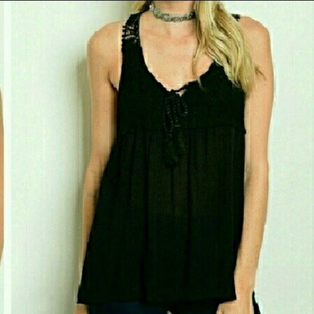 Black lacey tank